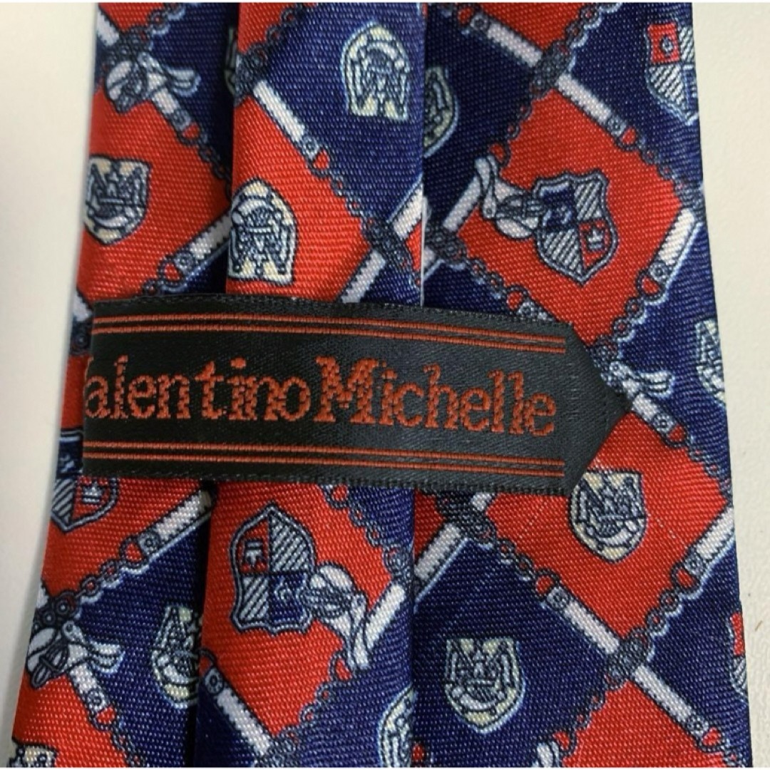 VALENTINO(ヴァレンティノ)のネクタイ　Valentino michelle バレンチノミッシェル 赤　紺色 メンズのファッション小物(ネクタイ)の商品写真