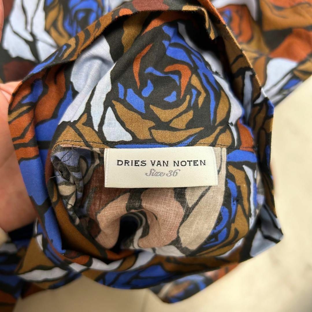 DRIES VAN NOTEN(ドリスヴァンノッテン)のDRIES VAN NOTEN 21AW ローズ柄 タートルネックブラウス レディースのトップス(シャツ/ブラウス(長袖/七分))の商品写真