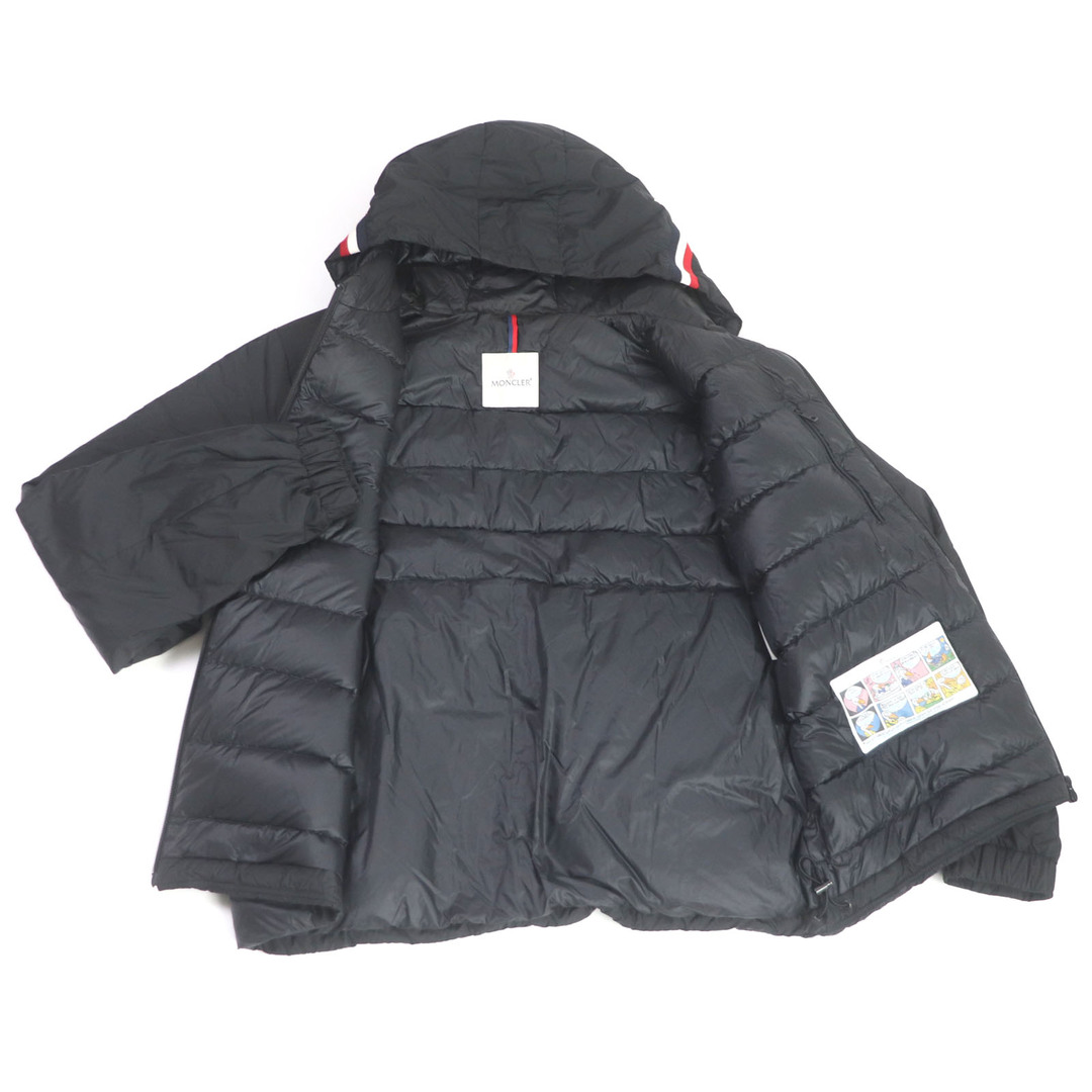 MONCLER(モンクレール)の美品□MONCLER モンクレール 2022年製 MELAMPYRE トリコロール ロゴワッペン付き フーデッド ライトダウンジャケット ブラック 5 ブルガリア製 正規品 メンズ メンズのジャケット/アウター(ダウンジャケット)の商品写真