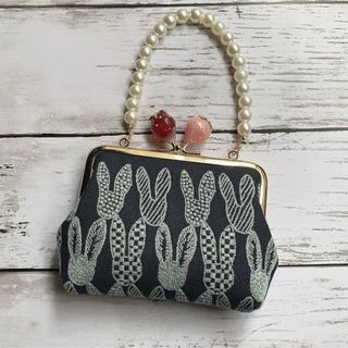 ミナペルホネン  ハンドメイド  いちごのがま口(ポーチ)