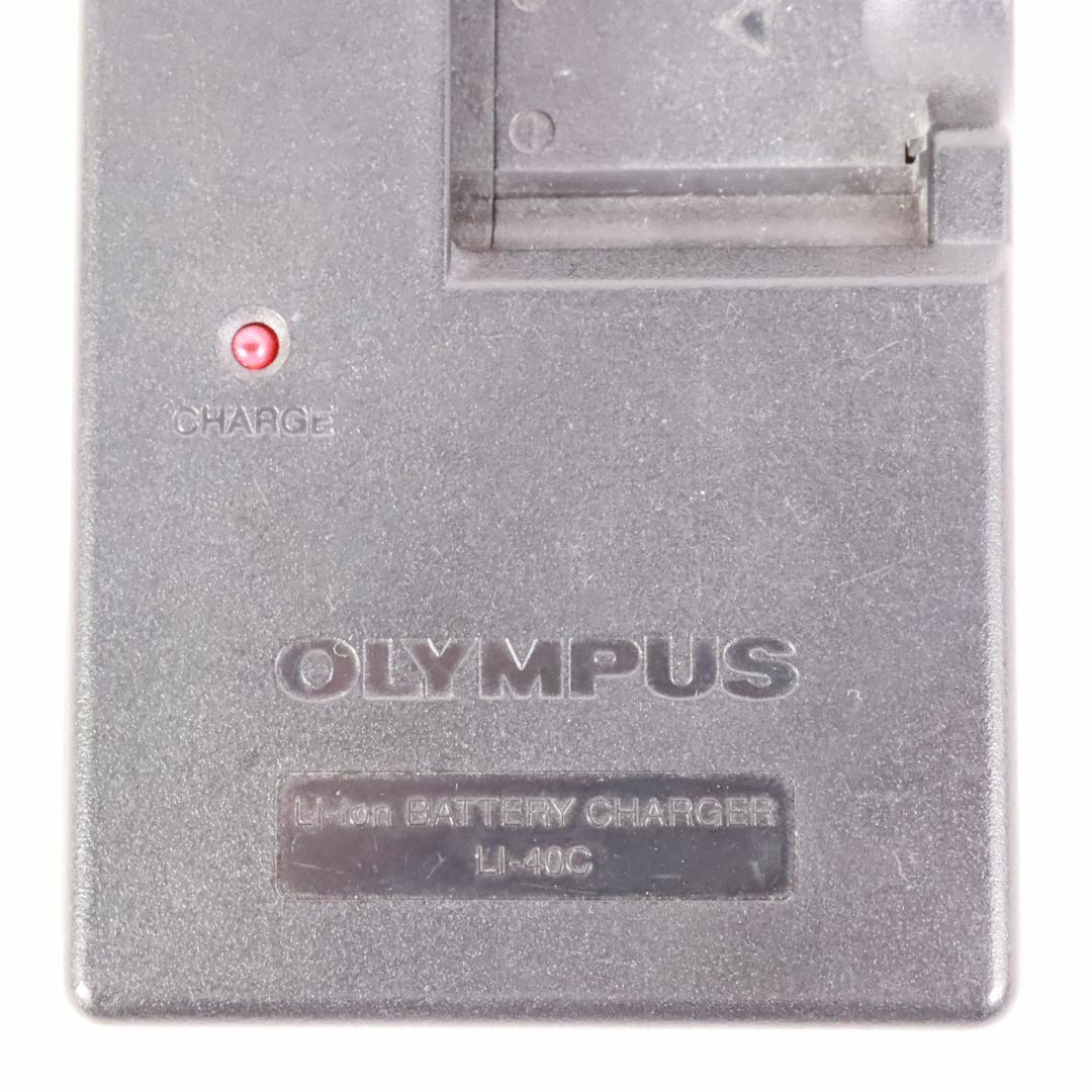 OLYMPUS(オリンパス)のOLYMPUS　オリンパス　LI-40C リチウム充電器　黒 　㉚ スマホ/家電/カメラのカメラ(コンパクトデジタルカメラ)の商品写真