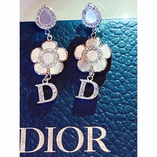 クリスチャンディオール(Christian Dior)のDior オパールピアス(ピアス)