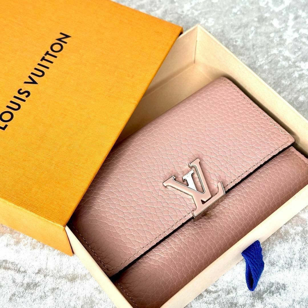 LOUIS VUITTON(ルイヴィトン)の【美品】ルイヴィトン カプシーヌ コンパクト マグノリア 折り財布　定価13万円 レディースのファッション小物(財布)の商品写真