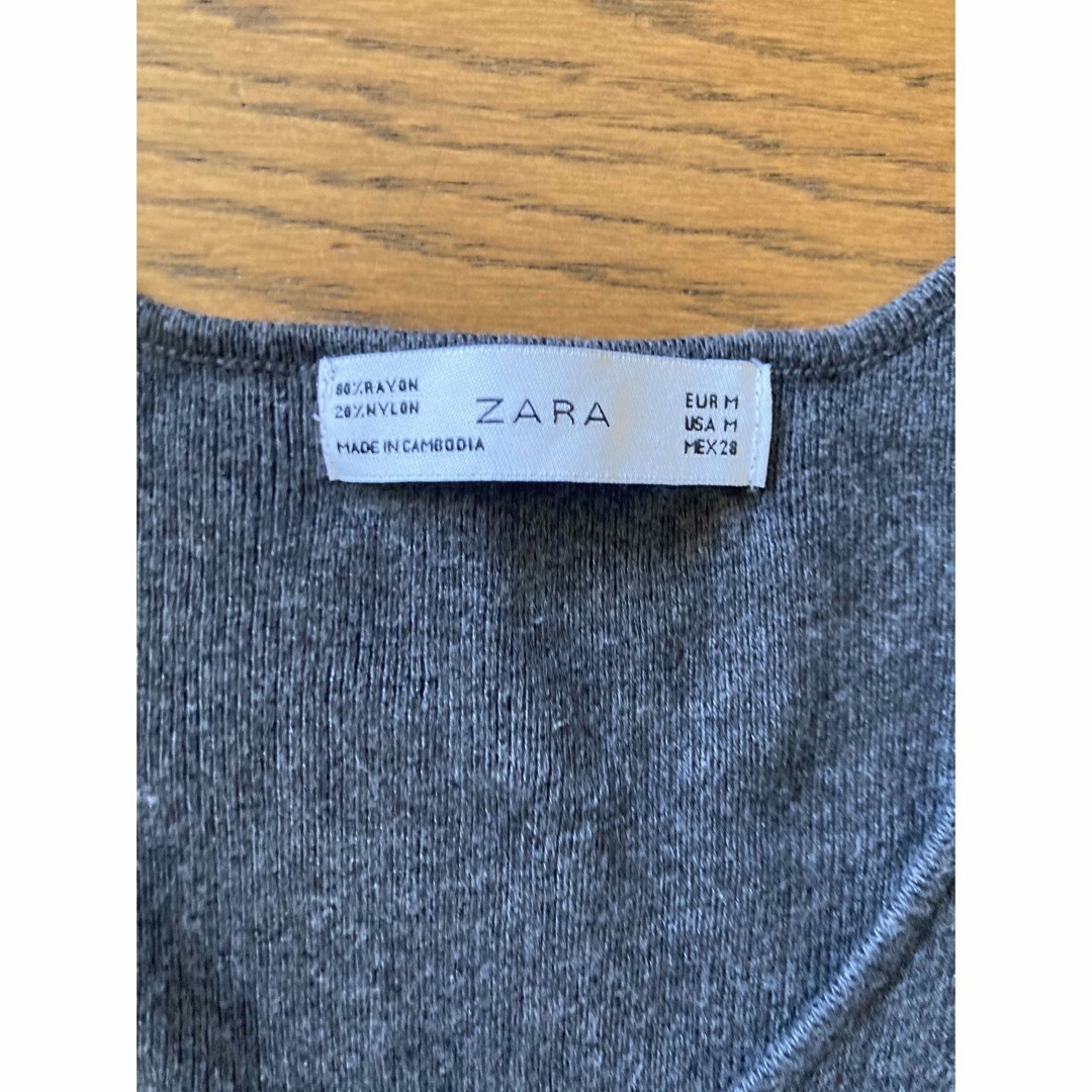 ZARA(ザラ)のワンピース　ニット　ZARA ザラ　長袖　グレー　春　ニットワンピ レディースのワンピース(ひざ丈ワンピース)の商品写真