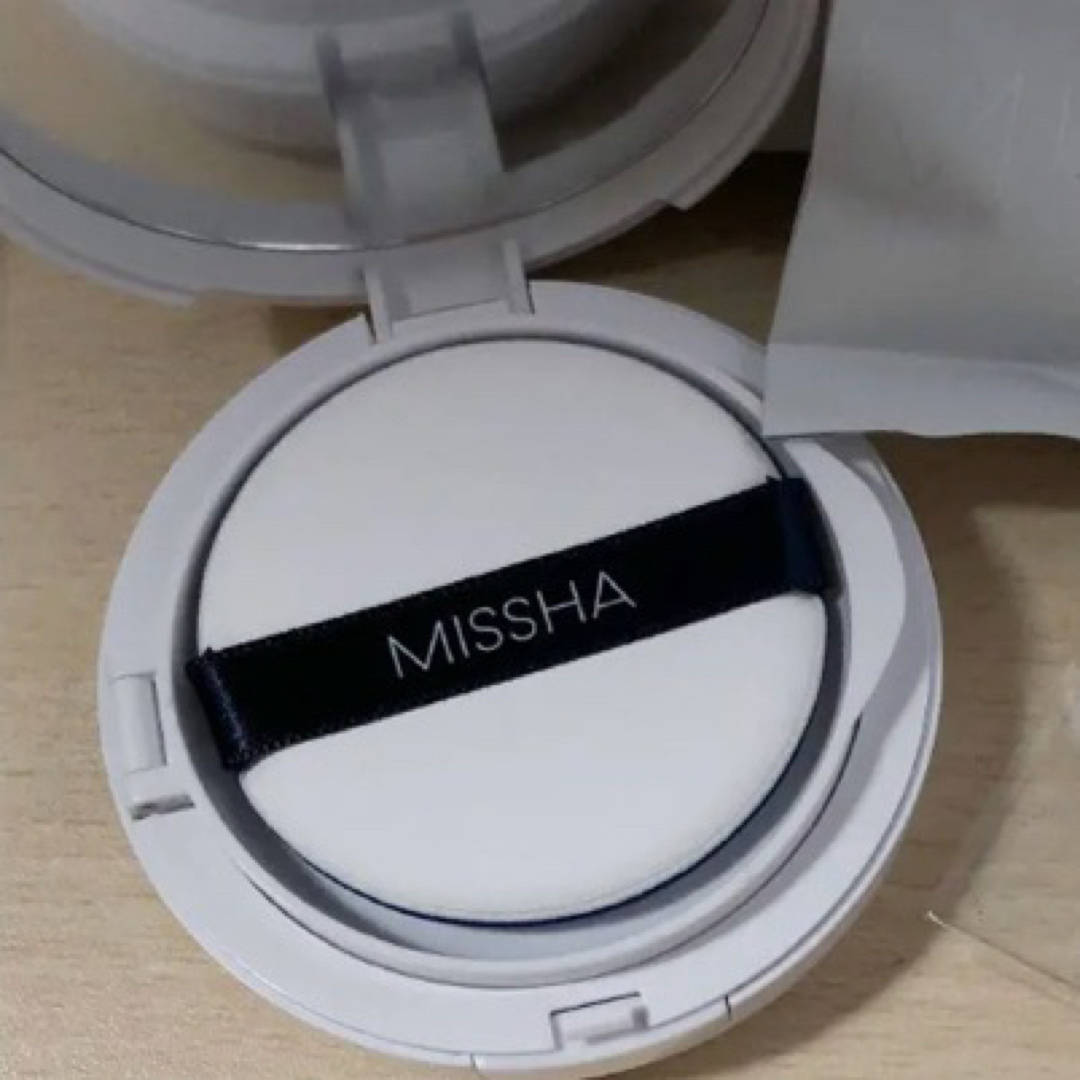 MISSHA(ミシャ)のミシャ　クッションファンデーション　モイストアップ 21  4点セット コスメ/美容のベースメイク/化粧品(ファンデーション)の商品写真