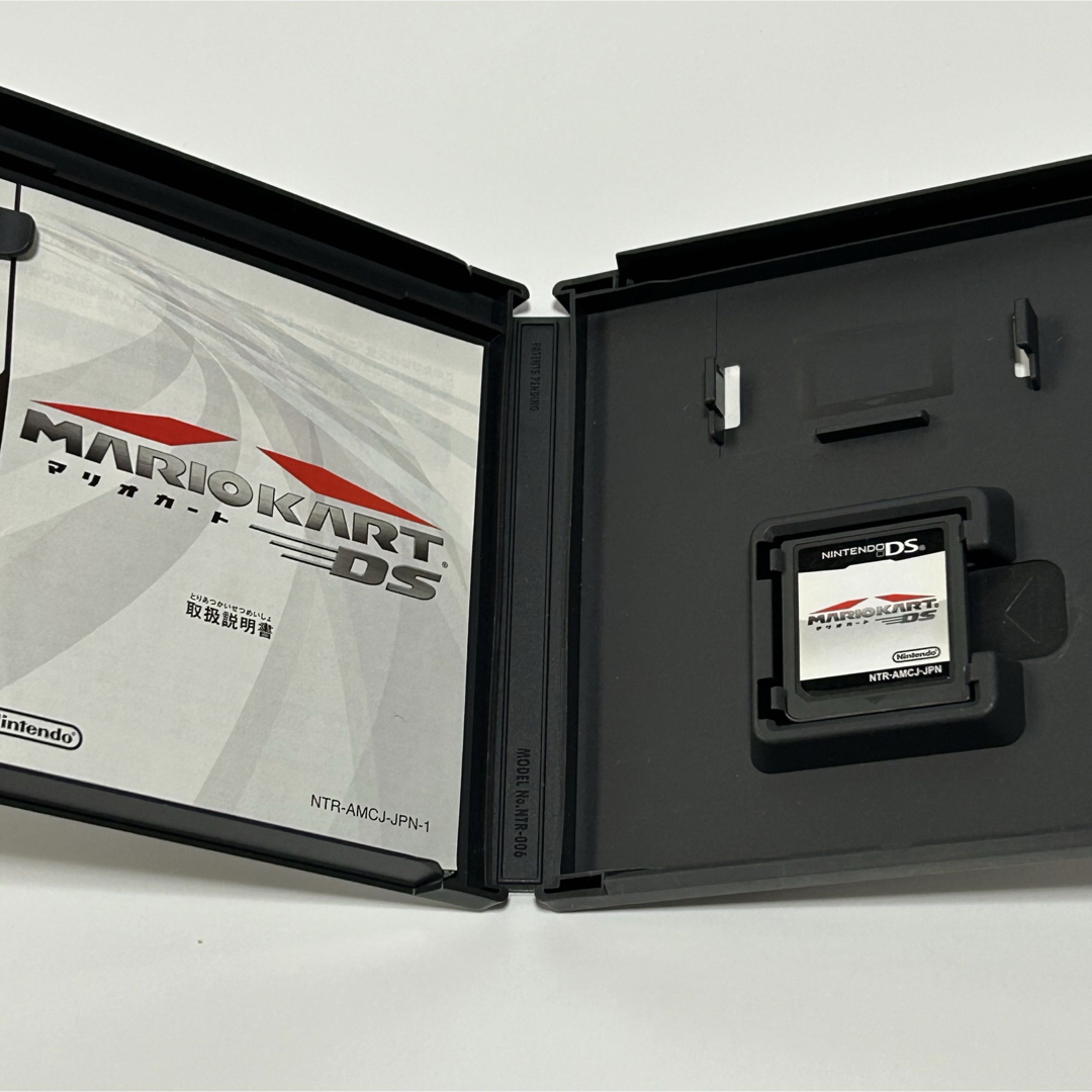 ニンテンドーDS(ニンテンドーDS)の任天堂 DS マリオカート エンタメ/ホビーのゲームソフト/ゲーム機本体(携帯用ゲームソフト)の商品写真