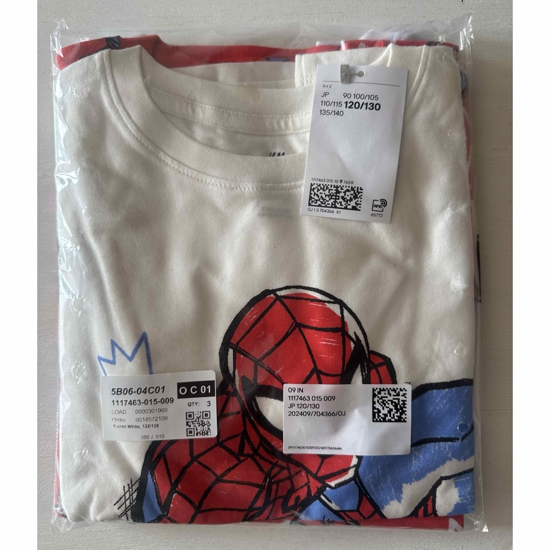 H&M(エイチアンドエム)の《新作》新品未開封　スパイダーマン　Tシャツ　3枚セット　120-130 キッズ/ベビー/マタニティのキッズ服男の子用(90cm~)(Tシャツ/カットソー)の商品写真