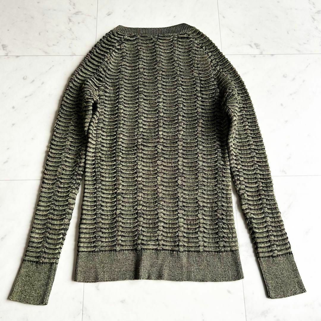 BALMAIN(バルマン)のBALMAIN ショルダーメタルボタンニット カーキ ウェーブ レディースのトップス(ニット/セーター)の商品写真