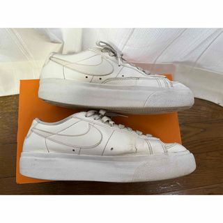 ナイキ(NIKE)のナイキ ブレーザー  W BLAZER LOW PLATFORM (スニーカー)