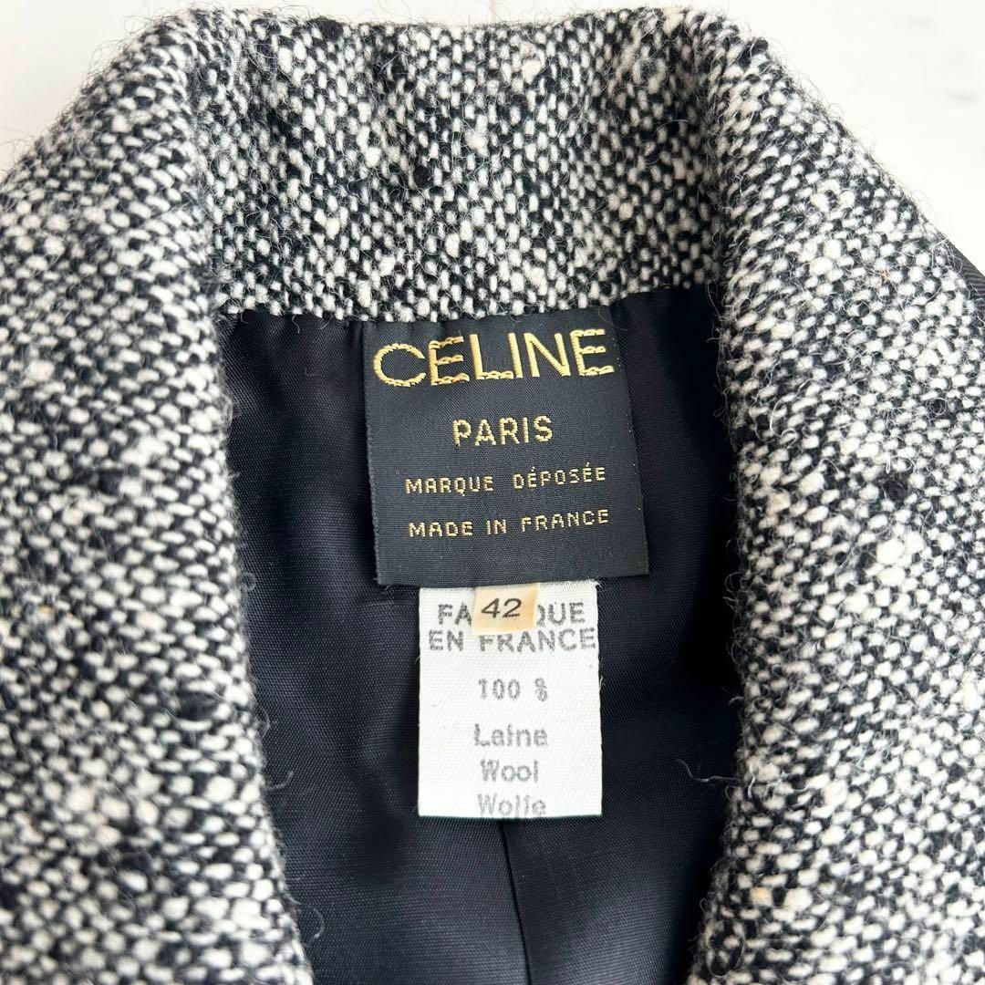 celine(セリーヌ)の美品 CELINE トリオンフボタン ウールツイードジャケット ダブル 42 レディースのジャケット/アウター(テーラードジャケット)の商品写真