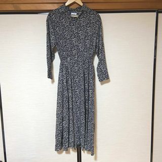 ローリーズファーム(LOWRYS FARM)の美品＊LOWRYS FARM 長袖 ロング ワンピース Fサイズ 総柄 開襟(ロングワンピース/マキシワンピース)