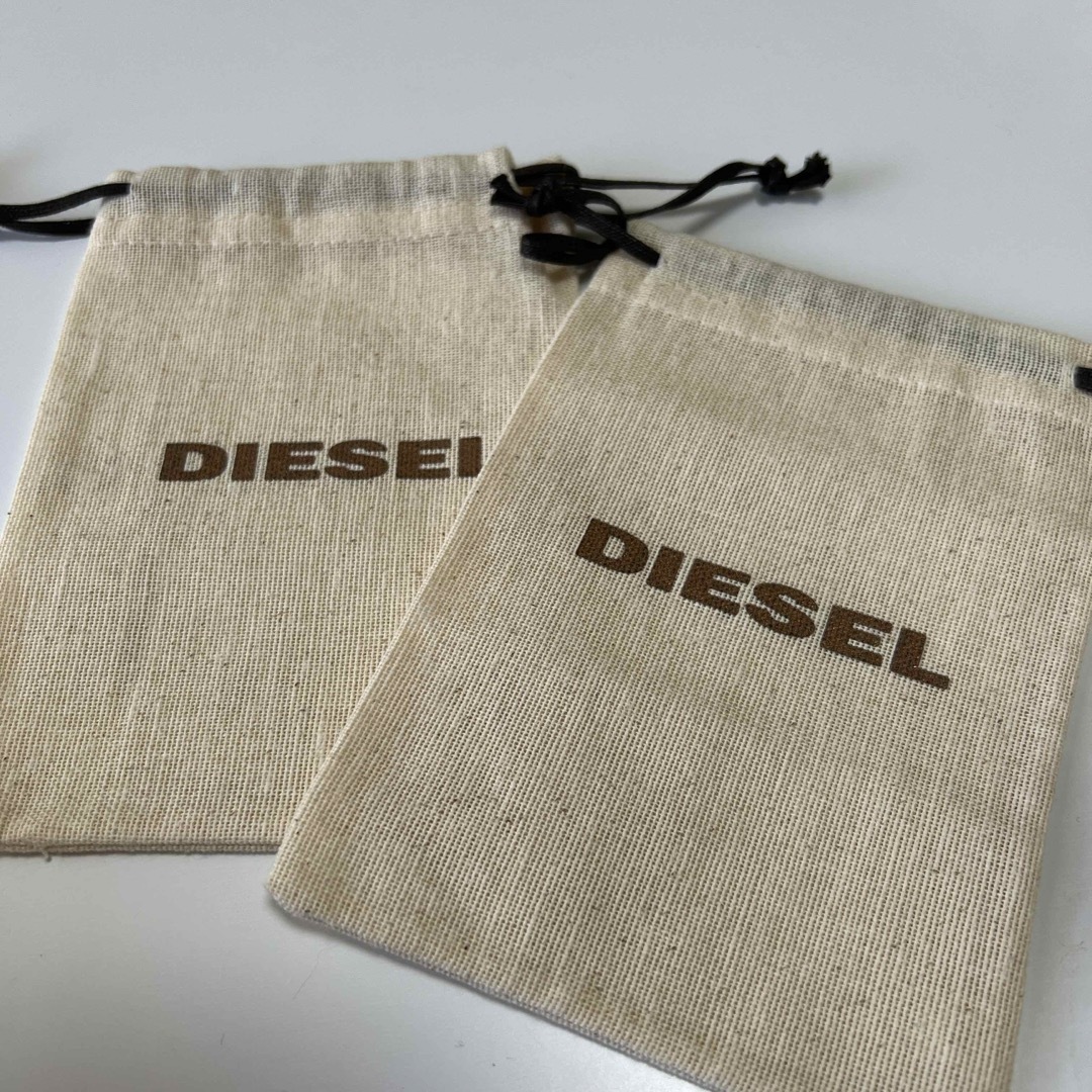 DIESEL(ディーゼル)のDIESEL ディーゼル　巾着ポーチ2点セット　新品 レディースのファッション小物(ポーチ)の商品写真