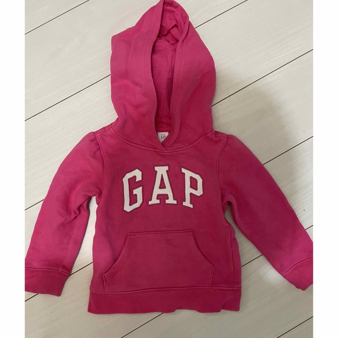 GAP Kids(ギャップキッズ)のGAP パーカー　ピンク キッズ/ベビー/マタニティのベビー服(~85cm)(トレーナー)の商品写真