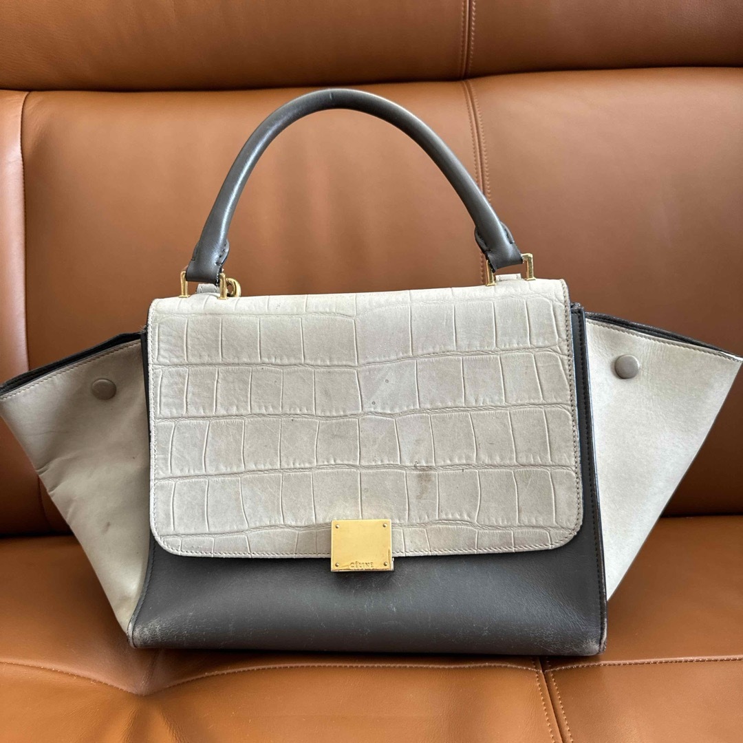 celine(セリーヌ)のセリーヌ　トラペーズ レディースのバッグ(ショルダーバッグ)の商品写真