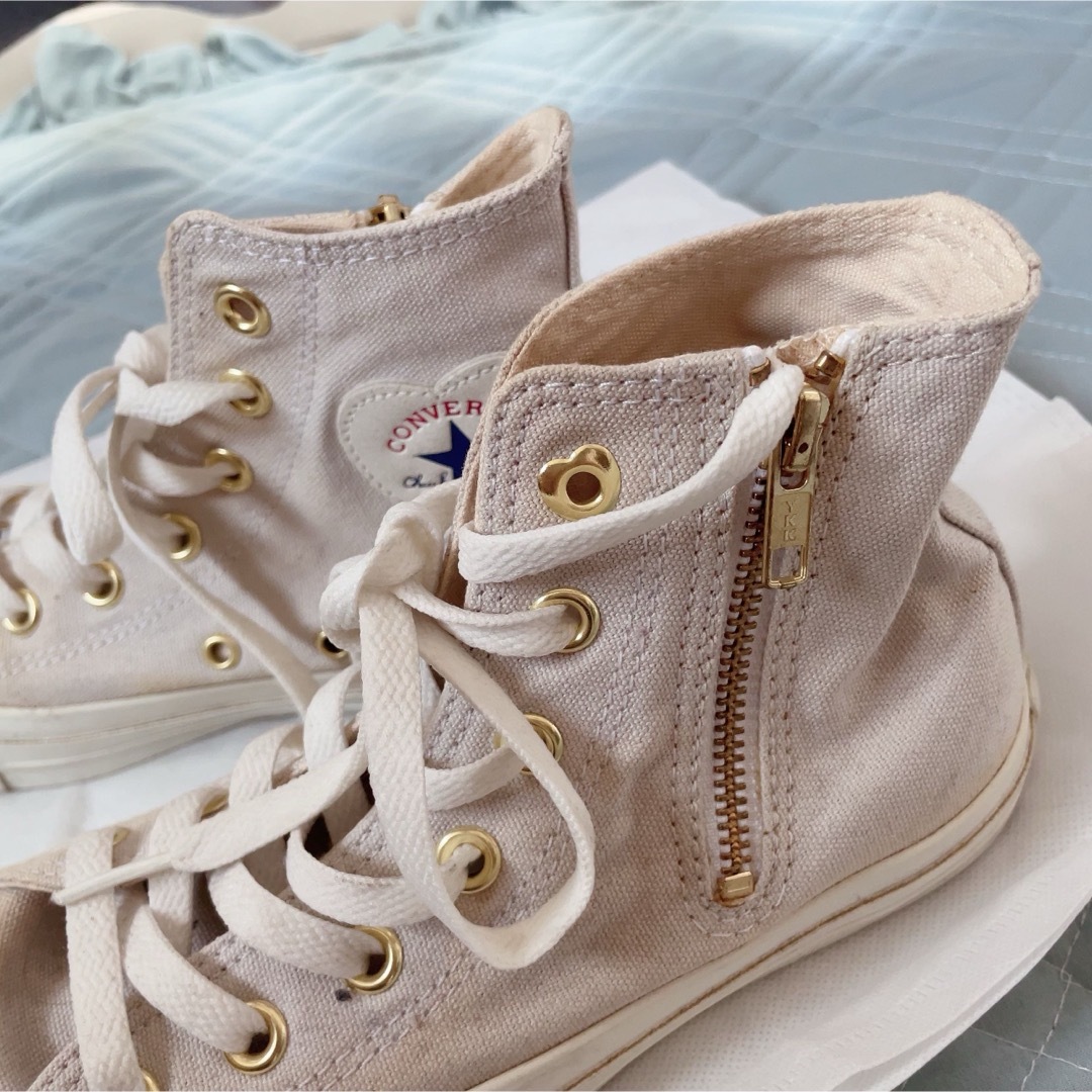 CONVERSE ￤ ハートパッチ ￤ グレー ￤ 23.5cm レディースの靴/シューズ(スニーカー)の商品写真