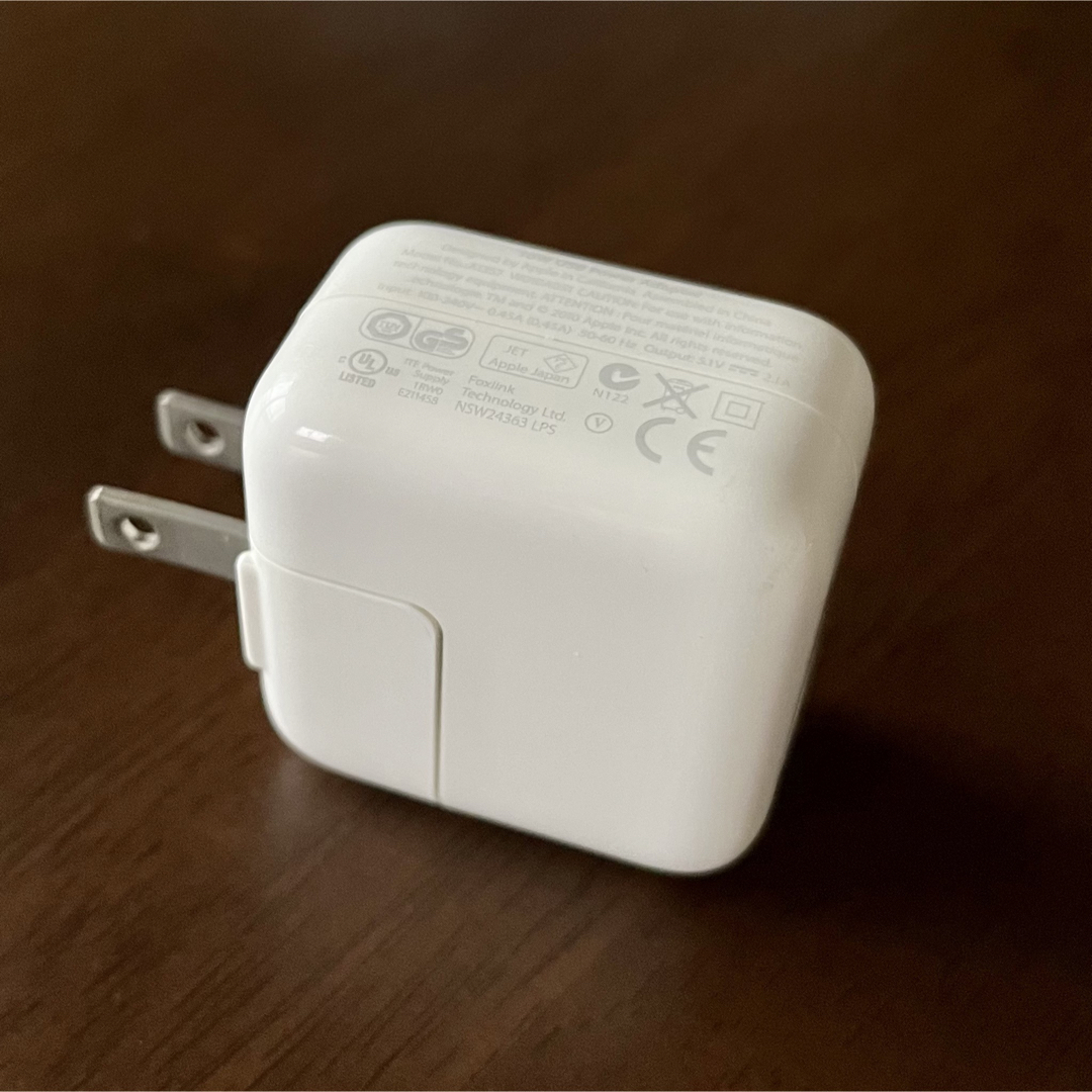 Apple(アップル)の純正 USB Power Adapter 10W ／Apple スマホ/家電/カメラの生活家電(変圧器/アダプター)の商品写真