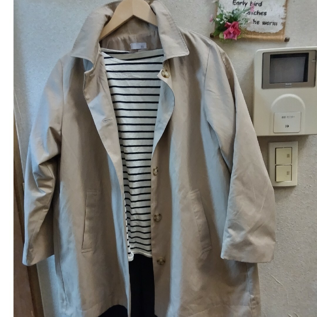 LL未使用ベージュ裏付きラグラン春コート レディースのジャケット/アウター(スプリングコート)の商品写真