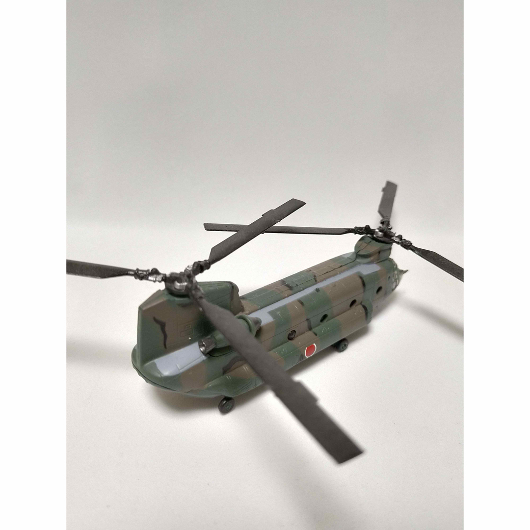 F-toys Confect(エフトイズコンフェクト)の1/144 CH-47 チヌーク 陸上自衛隊仕様 ヘリボーンコレクション エンタメ/ホビーのおもちゃ/ぬいぐるみ(模型/プラモデル)の商品写真