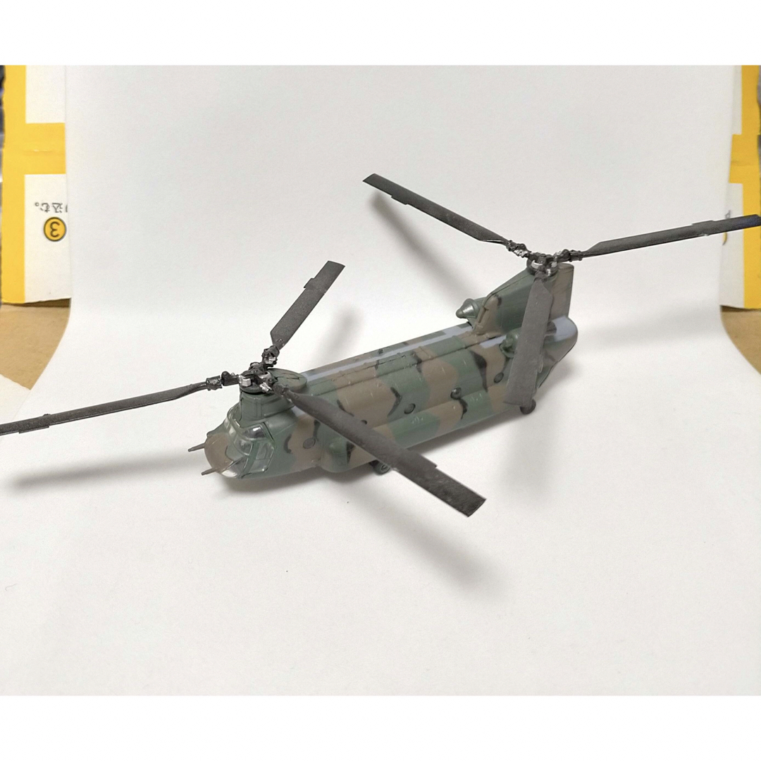 F-toys Confect(エフトイズコンフェクト)の1/144 CH-47 チヌーク 陸上自衛隊仕様 ヘリボーンコレクション エンタメ/ホビーのおもちゃ/ぬいぐるみ(模型/プラモデル)の商品写真