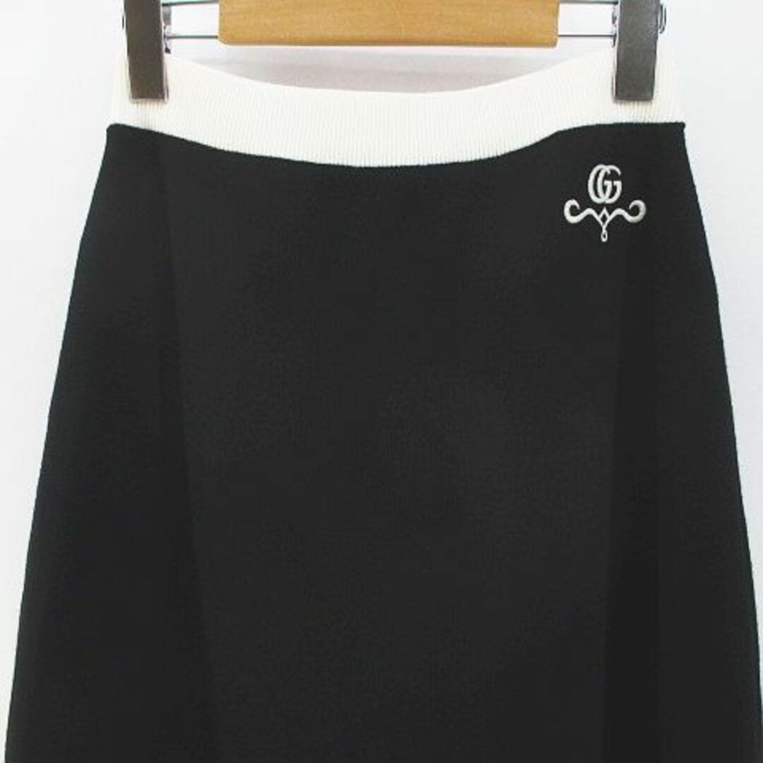 Gucci(グッチ)のグッチ ミモレ丈 フレアスカート ニットスカート M 黒 ブラック ロゴ 刺繍 レディースのスカート(ロングスカート)の商品写真