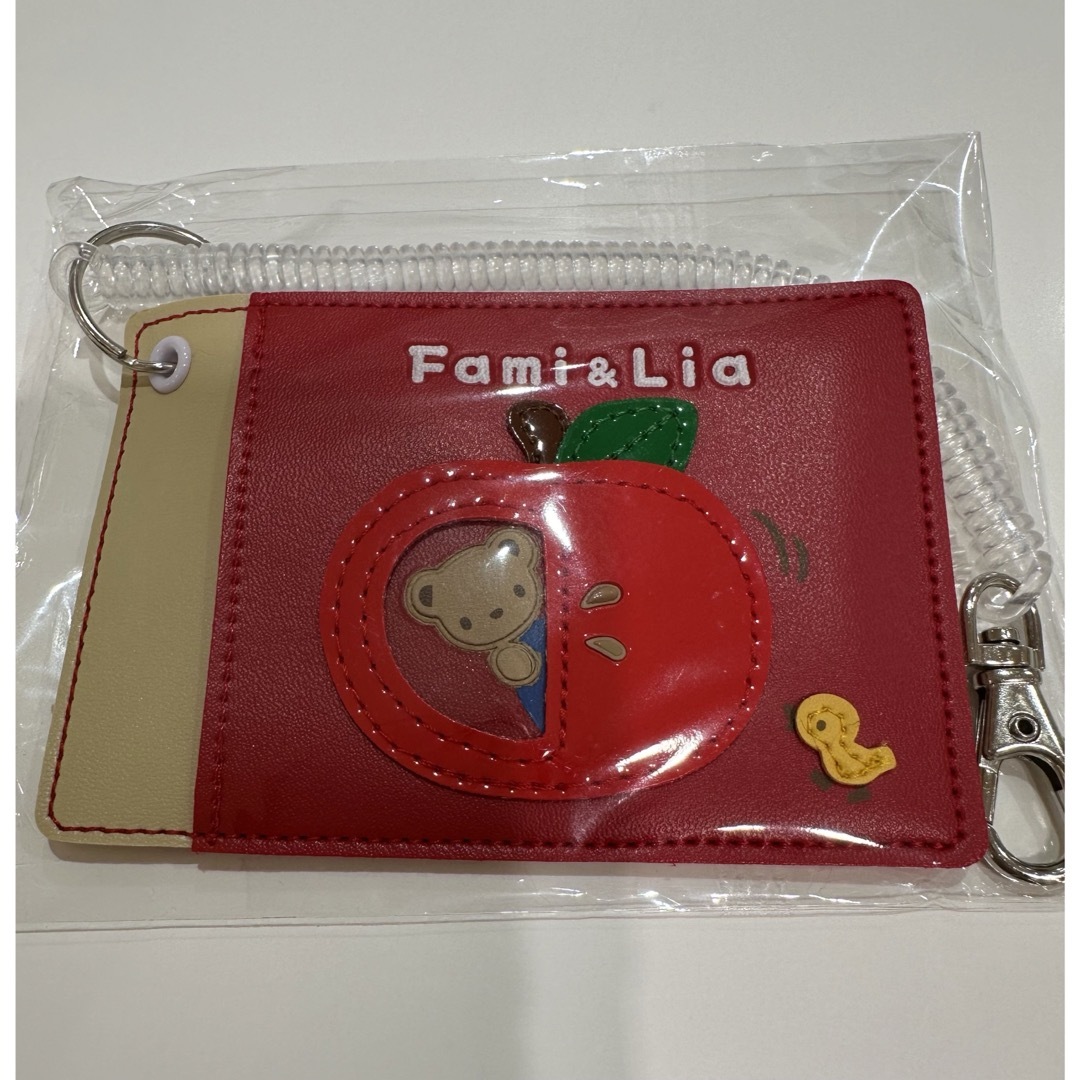 familiar(ファミリア)のファミリア パスケース   レディースのファッション小物(パスケース/IDカードホルダー)の商品写真