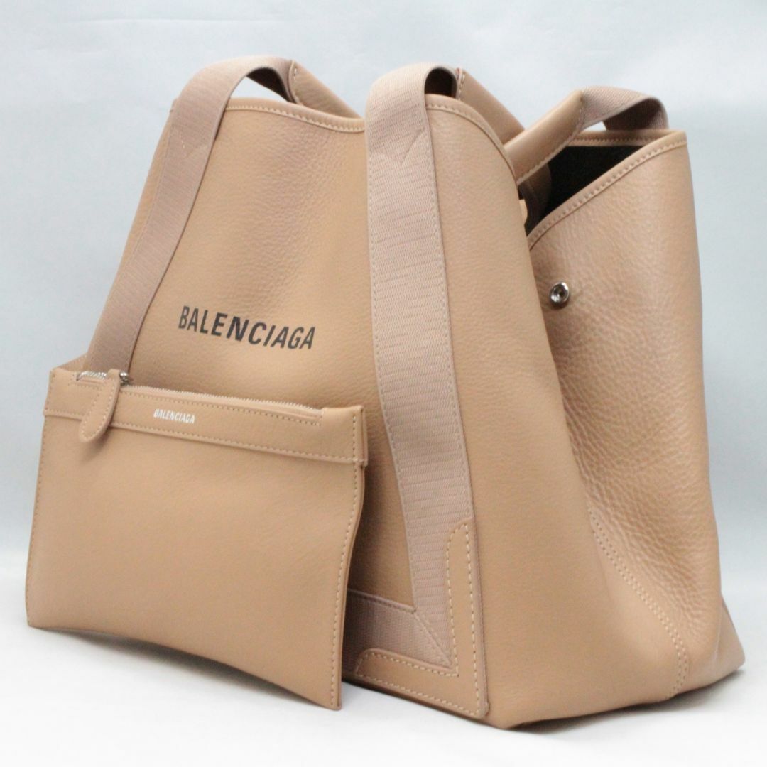 BALENCIAGA BAG(バレンシアガバッグ)のバレンシアガ ネイビーカバスM【超美品】 レディースのバッグ(トートバッグ)の商品写真