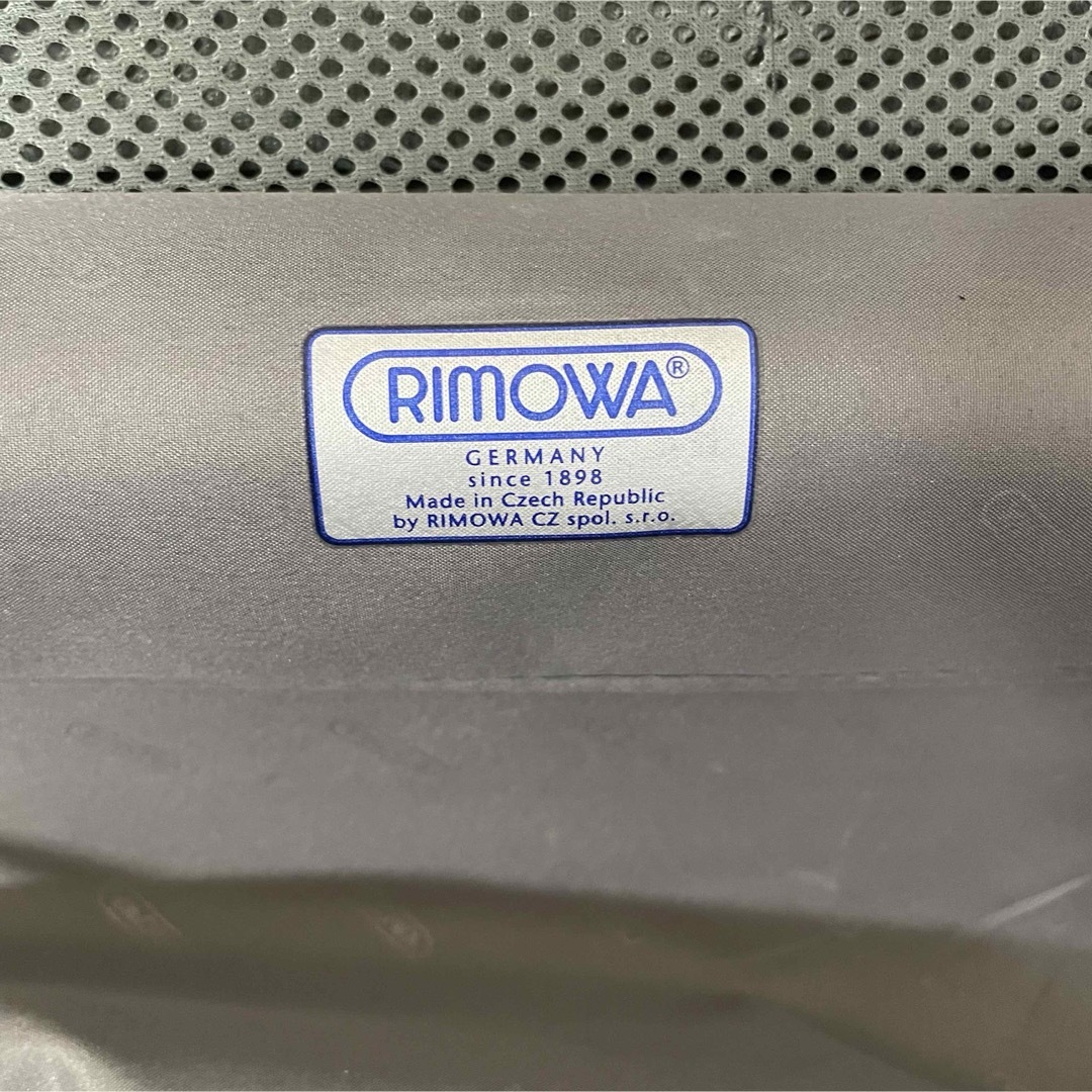 RIMOWA(リモワ)のRIMOWA SALSA スーツケース 機内持ち込み可 2輪 ブラック レディースのバッグ(スーツケース/キャリーバッグ)の商品写真