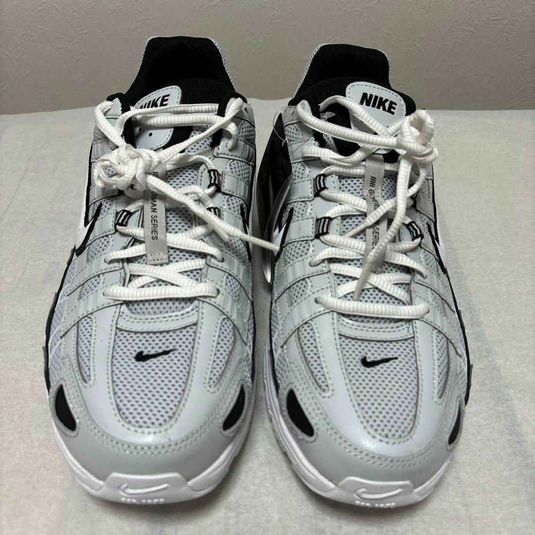 NIKE(ナイキ)の新品　ナイキ　P 6000 CD6404-006 グレー　スニーカー　P6000 メンズの靴/シューズ(スニーカー)の商品写真