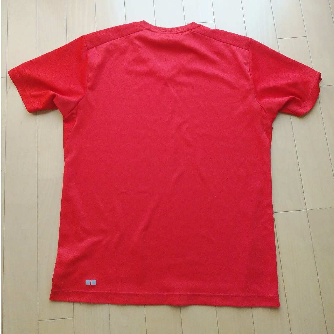 UNIQLO(ユニクロ)のユニクロ赤Tシャツ メンズのトップス(Tシャツ/カットソー(半袖/袖なし))の商品写真