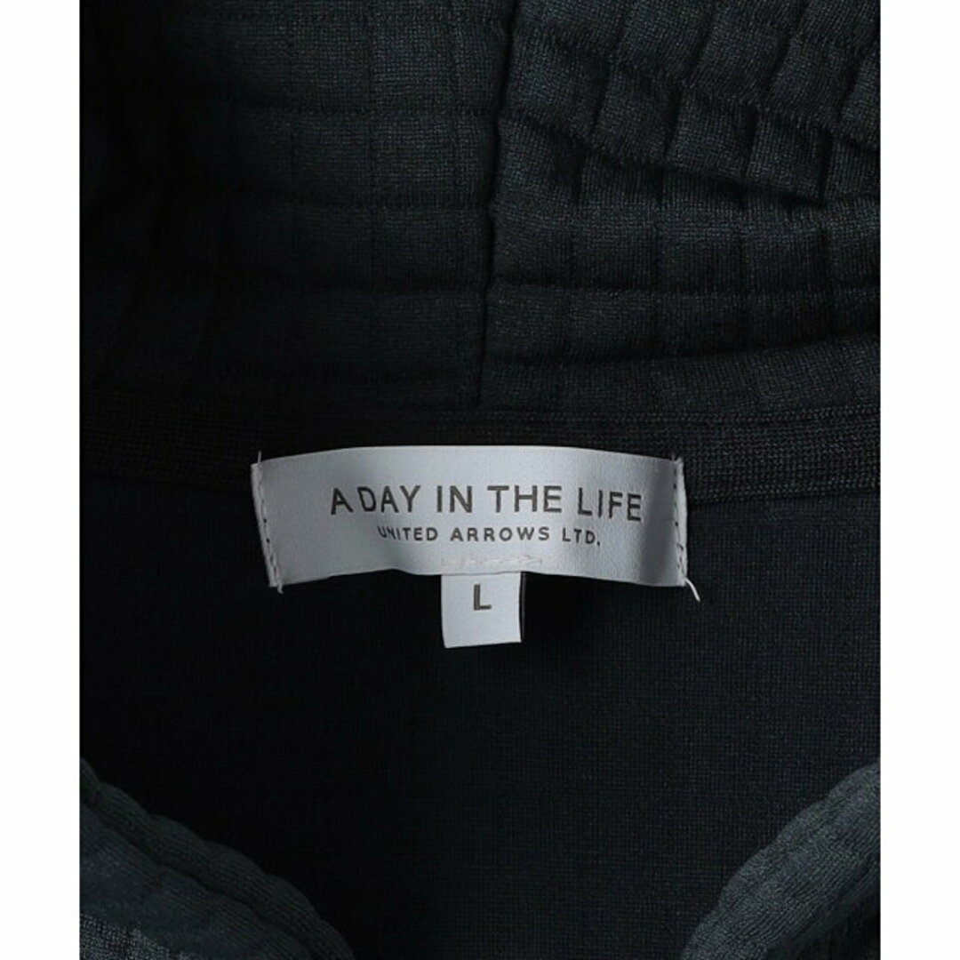 a day in the life(アデイインザライフ)の【NAVY】スクエア キルト ジップパーカー<A DAY IN THE LIFE> メンズのトップス(パーカー)の商品写真