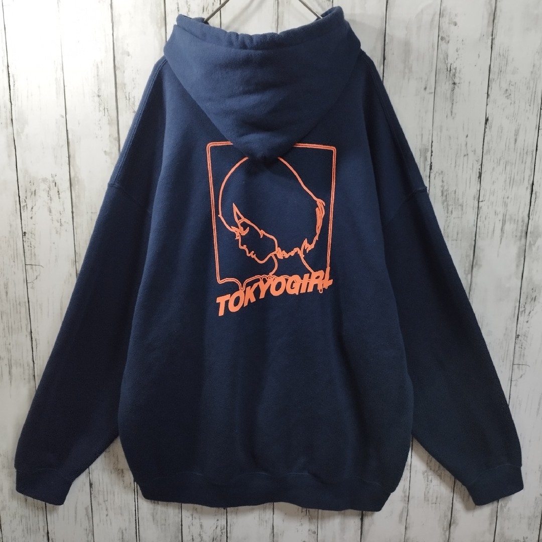 WHO'S WHO gallery(フーズフーギャラリー)の【WHO'S WHO gallery】Back Print Hoodie メンズのトップス(パーカー)の商品写真