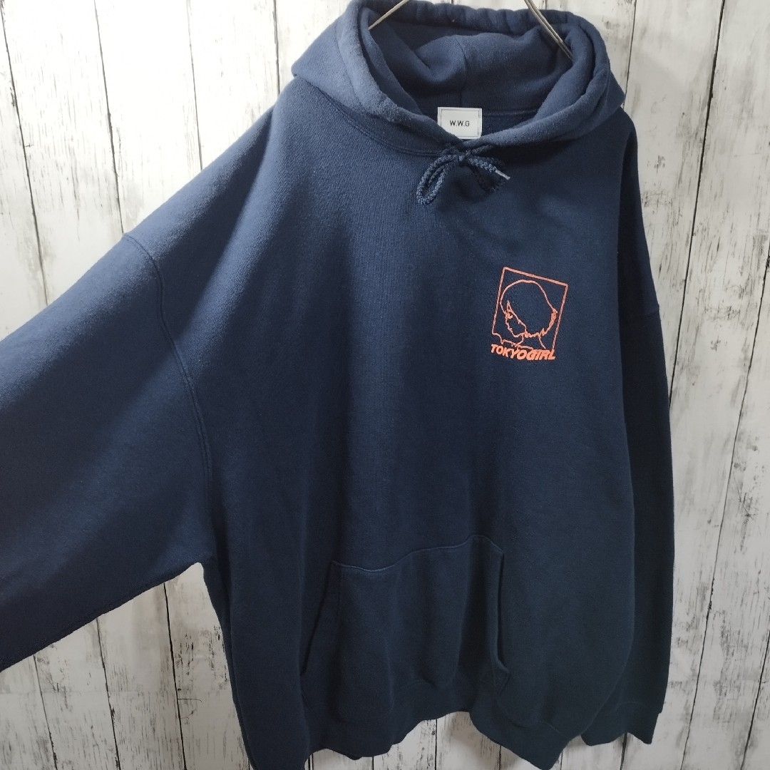 WHO'S WHO gallery(フーズフーギャラリー)の【WHO'S WHO gallery】Back Print Hoodie メンズのトップス(パーカー)の商品写真