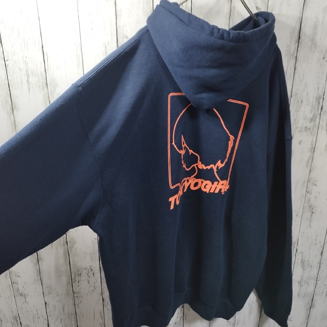 WHO'S WHO gallery(フーズフーギャラリー)の【WHO'S WHO gallery】Back Print Hoodie メンズのトップス(パーカー)の商品写真