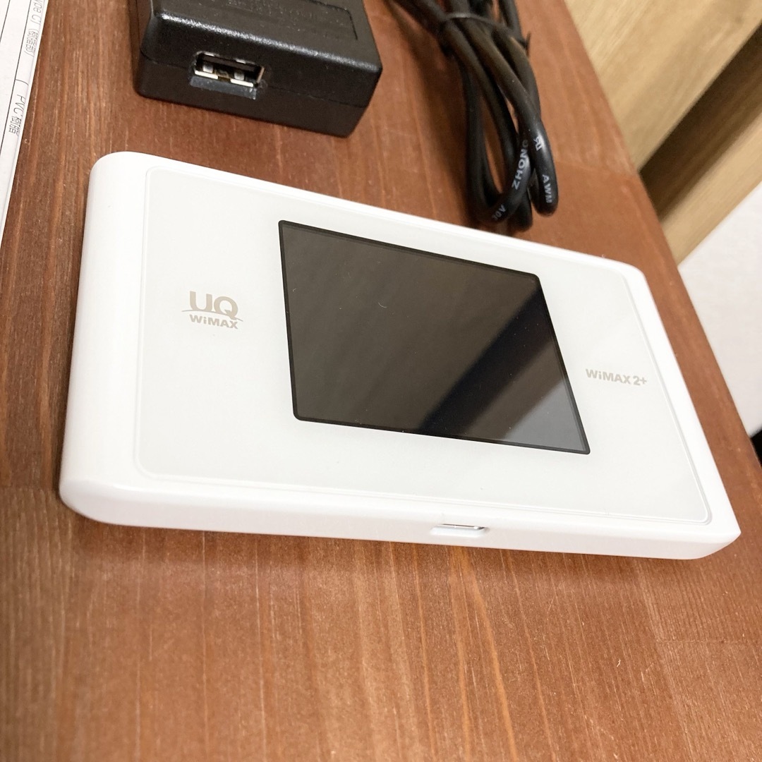 au(エーユー)のルーター本体 クレードル　UQ WiMAX　WX04 NAD34PUU　WiFi スマホ/家電/カメラのスマホ/家電/カメラ その他(その他)の商品写真