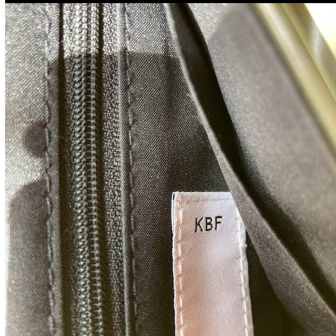 KBF(ケービーエフ)の美品　KBF   ボディバック　カーキ メンズのバッグ(ボディーバッグ)の商品写真