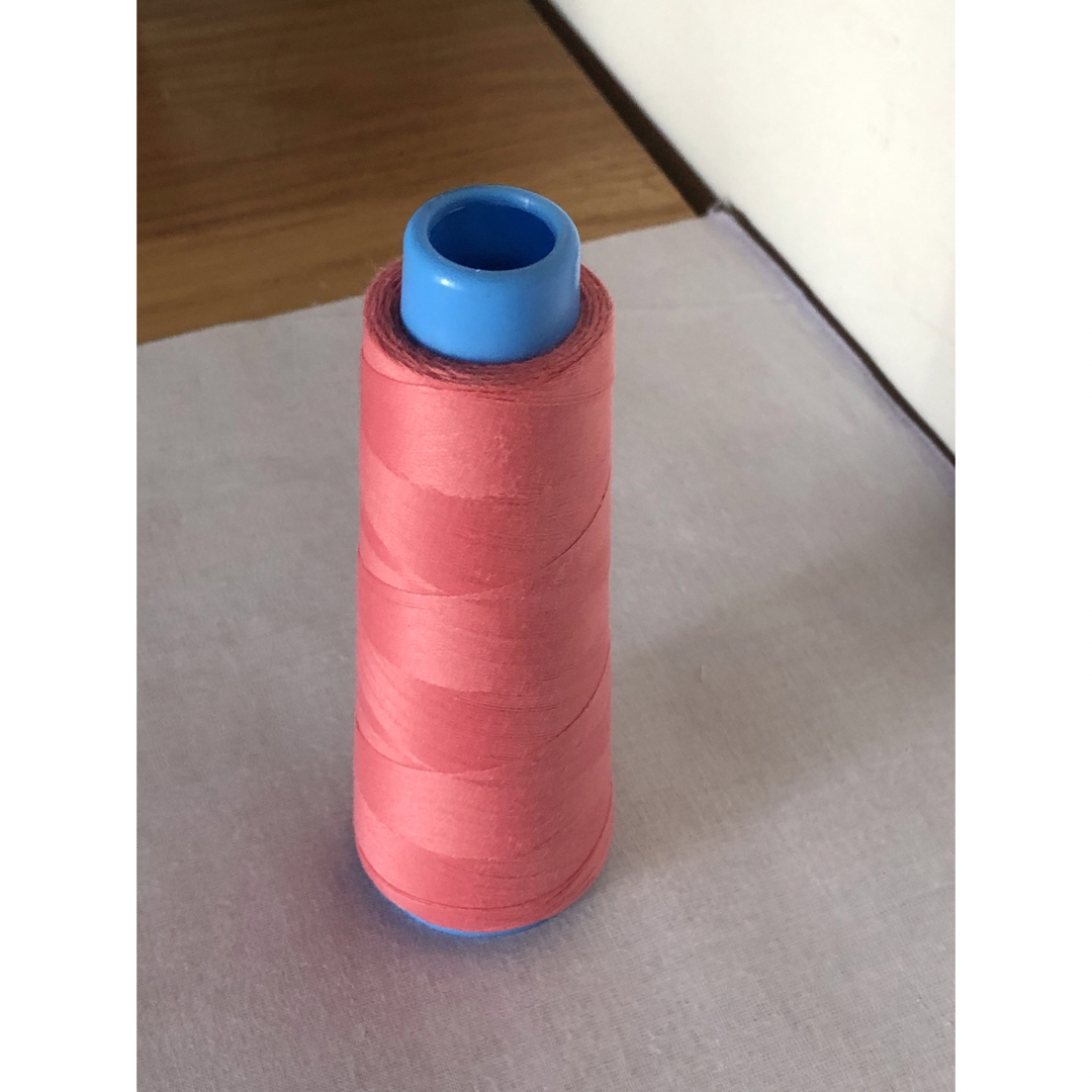 工業用ミシン糸#60 家庭用ミシンで使えます ハンドメイドの素材/材料(生地/糸)の商品写真