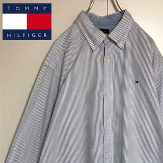 トミーヒルフィガー(TOMMY HILFIGER)の【人気定番】トミーヒルフィガー　刺繍ロゴ入りストライプ長袖シャツ　E1116(シャツ)