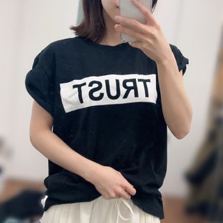 ボックスロゴ　Tシャツ　タンス整理品　スプレイ