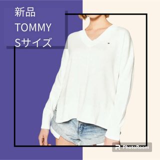 トミーヒルフィガー(TOMMY HILFIGER)のトミーヒルフィガー　TOMMY 白　ニット　春　セーター　(ニット/セーター)