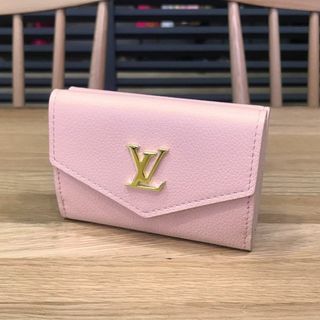 ルイヴィトン(LOUIS VUITTON)の超美品 ルイヴィトン 2022年日本限定 ポルトフォイユロックミニ ピンク 財布(財布)