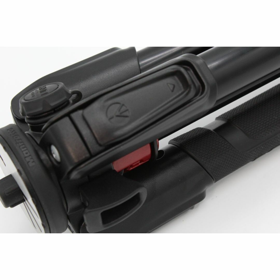 Manfrotto(マンフロット)の【美品】MANFROTTO マンフロット 190go! M-lock アルミニウム三脚4段 ブラック MT190GOA4 #LE2024153 スマホ/家電/カメラのカメラ(その他)の商品写真