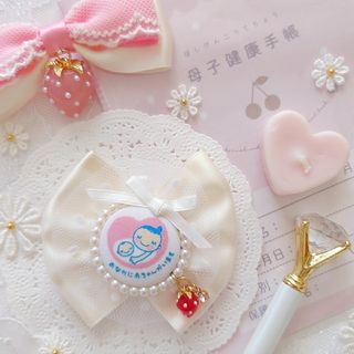 【完成品】リボン×いちごのマタニティロゼット  mini* 両面マタニティマーク(マタニティ)