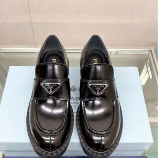 プラダ(PRADA)のPRADA ローファー(ローファー/革靴)