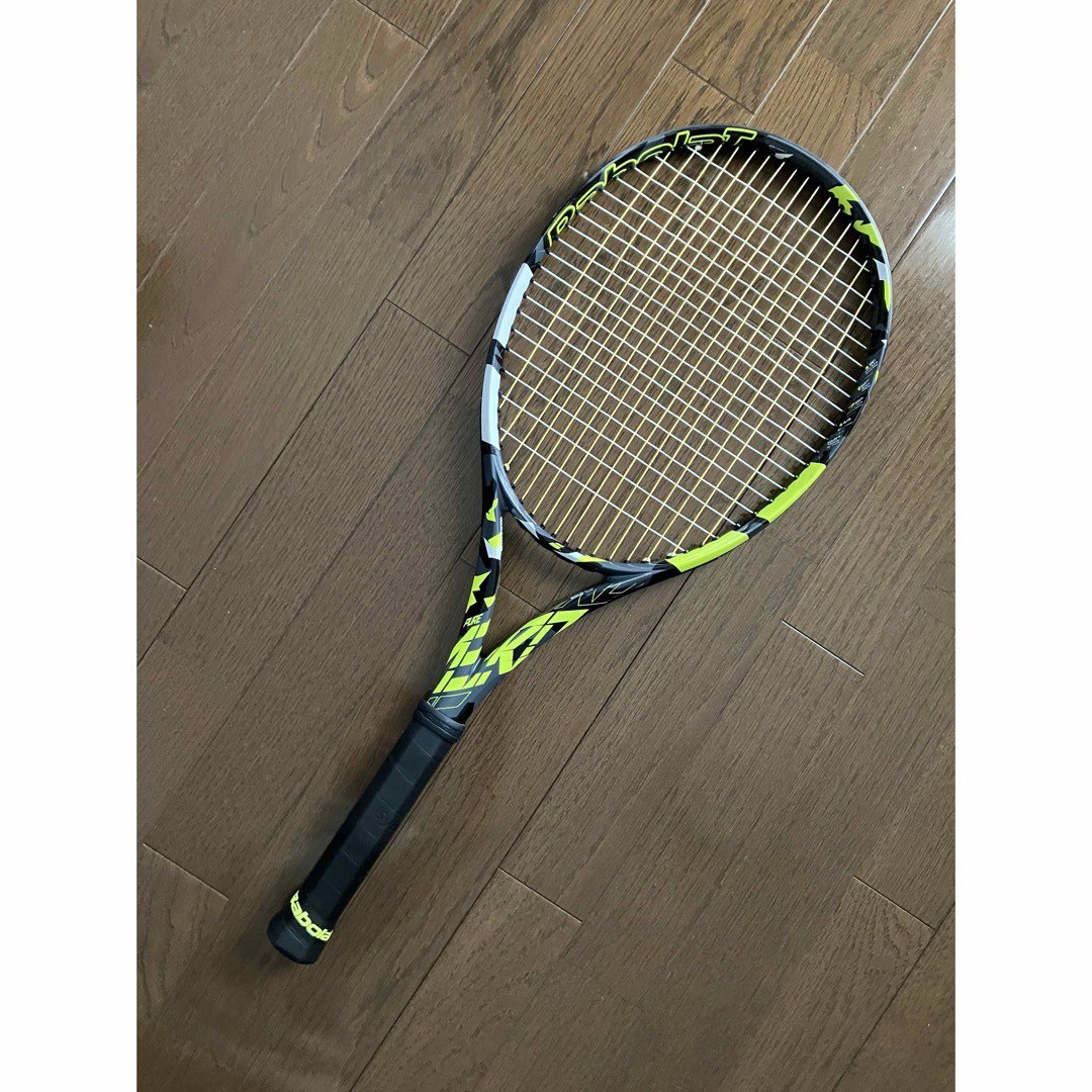 Babolat(バボラ)の美品　バボラピュアアエロ2023 スポーツ/アウトドアのテニス(ラケット)の商品写真