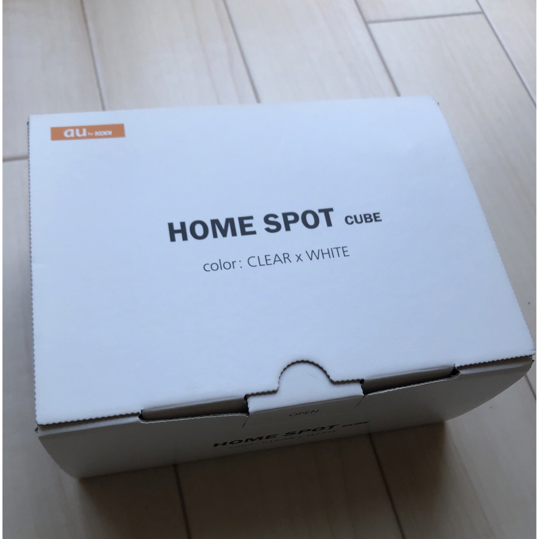 au(エーユー)のHOME SPOT CUBE White スマホ/家電/カメラのスマホ/家電/カメラ その他(その他)の商品写真