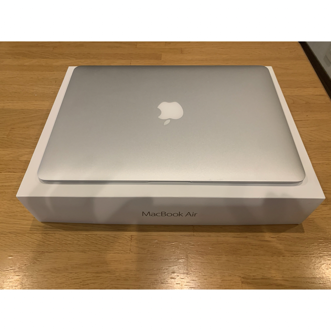 Apple(アップル)のApple アップル MacBook Air 13" A1466 M スマホ/家電/カメラのPC/タブレット(ノートPC)の商品写真