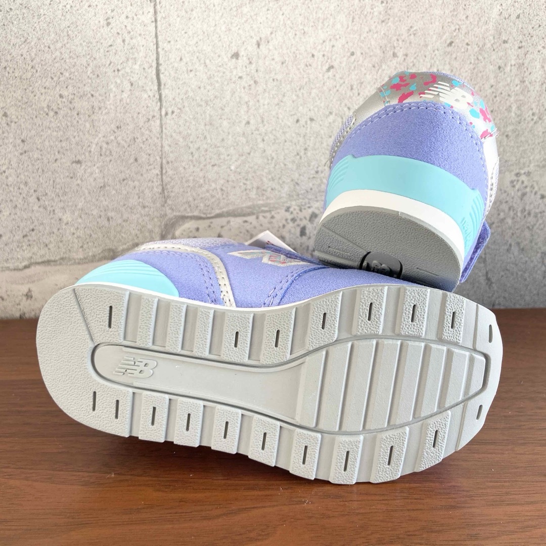 New Balance - 【新品】16センチ パープル×スプラッシュ New Balance - 【新品】16センチ パープル×スプラッシュ