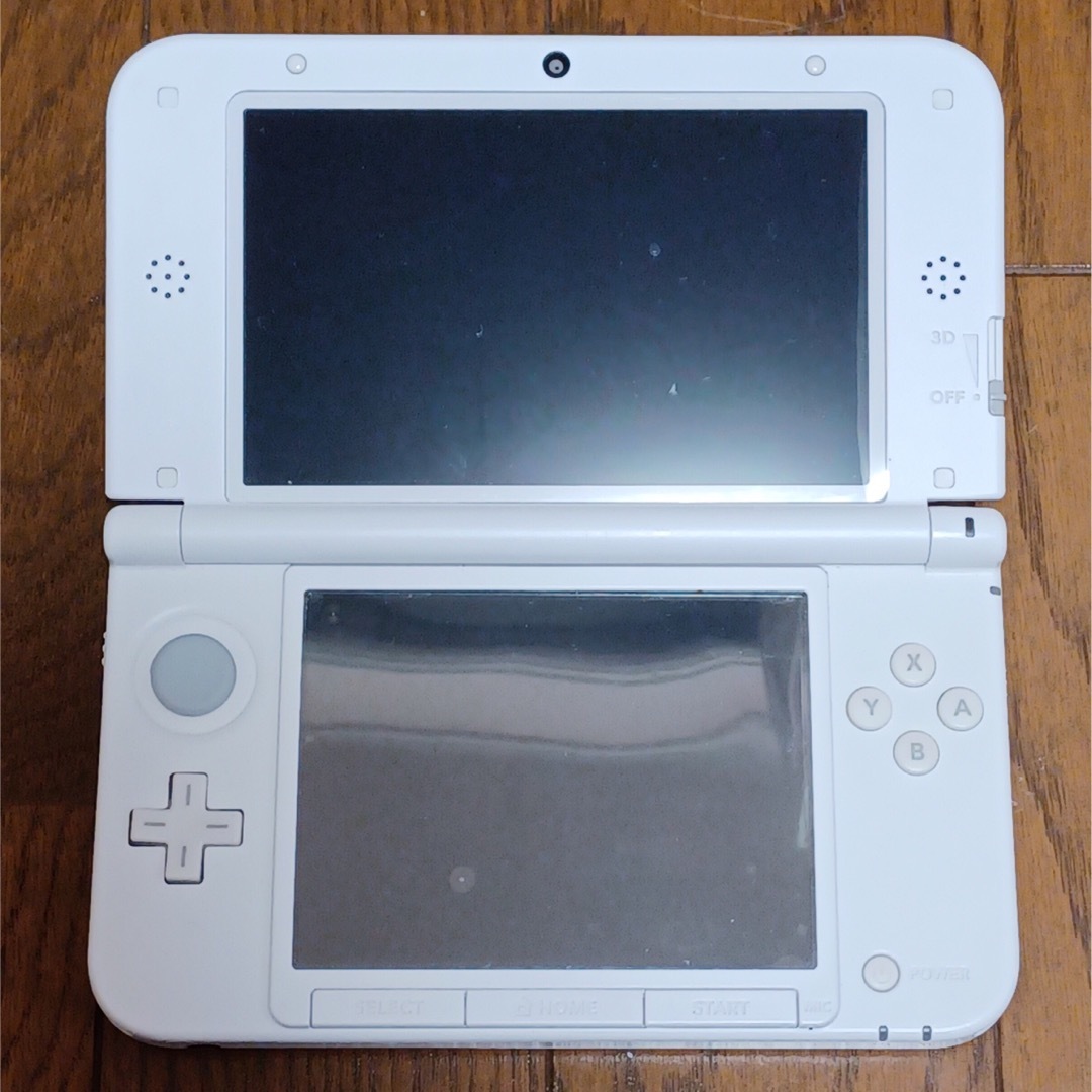 ニンテンドー3DS(ニンテンドー3DS)のニンテンドー3DS LL ホワイト 中古 エンタメ/ホビーのゲームソフト/ゲーム機本体(携帯用ゲーム機本体)の商品写真