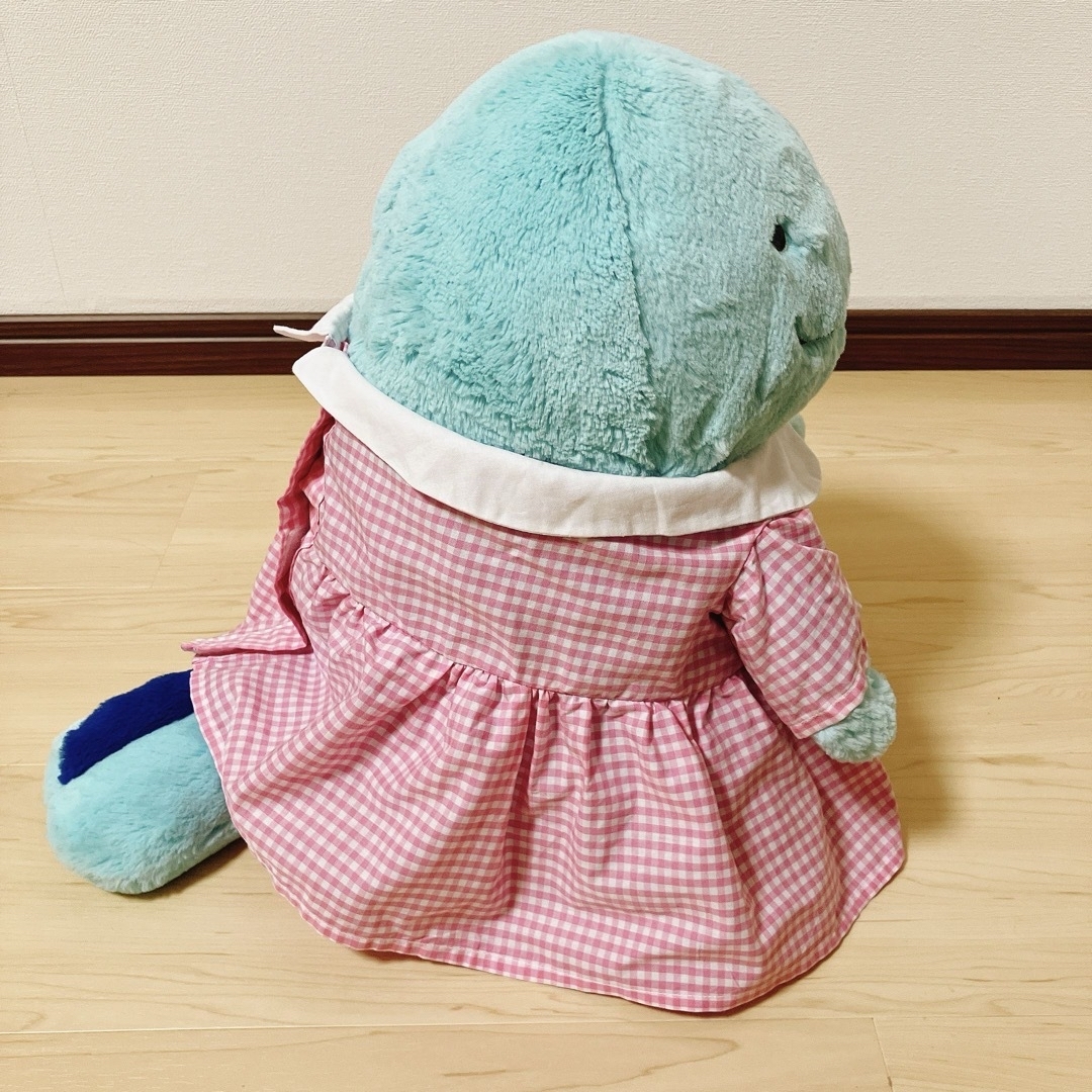 【あいれ様専用】ふわふわヌオー ワンピース ピンクギンガム エプロン付き ハンドメイドのぬいぐるみ/人形(ぬいぐるみ)の商品写真