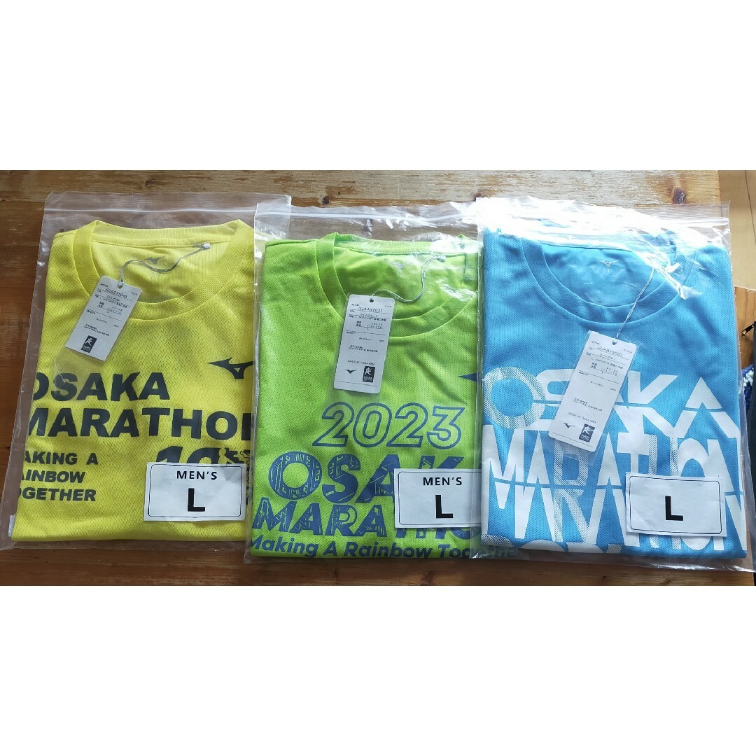 大阪マラソン Tシャツと完走メダルセット スポーツ/アウトドアのランニング(その他)の商品写真